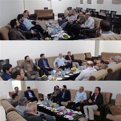 حضور جانشین معاونت اقتصادی ستاد كل سپاه و مسئول سازمان بسیج صنعت و معدن كشور در استان گیلان در روز چهارشنبه مورخ بیست و چهارم اردیبهشت و نشست با مسئولین سازمان بسیج صنعت و معدن استان گیلان.
